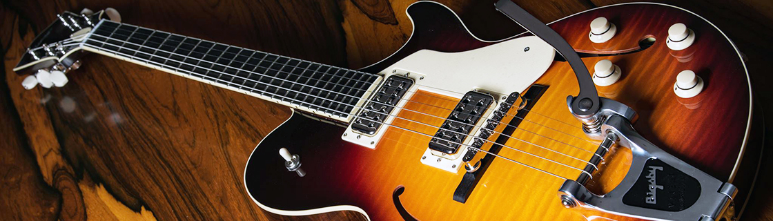 Collings Guitars' Statesman LC Deluxe with TV Jones pickups and Bigsby temolo